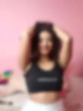 Camila, 23