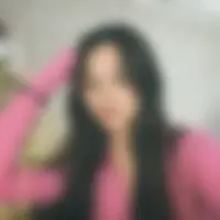 Vanna, 27