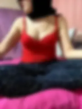 Lily, 32