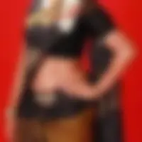 Nina, 32