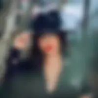 Charlotte, 21